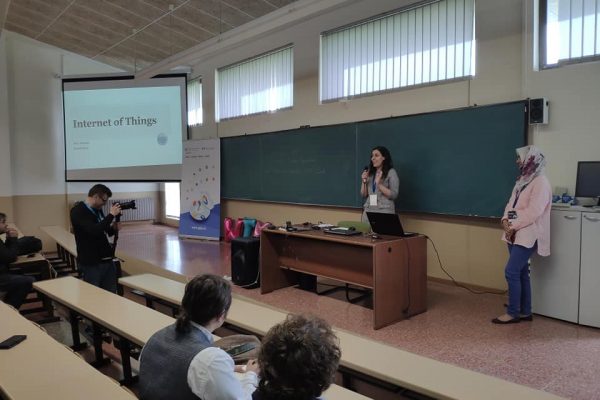 56247762_1366374566836041_9010144854981738496_n